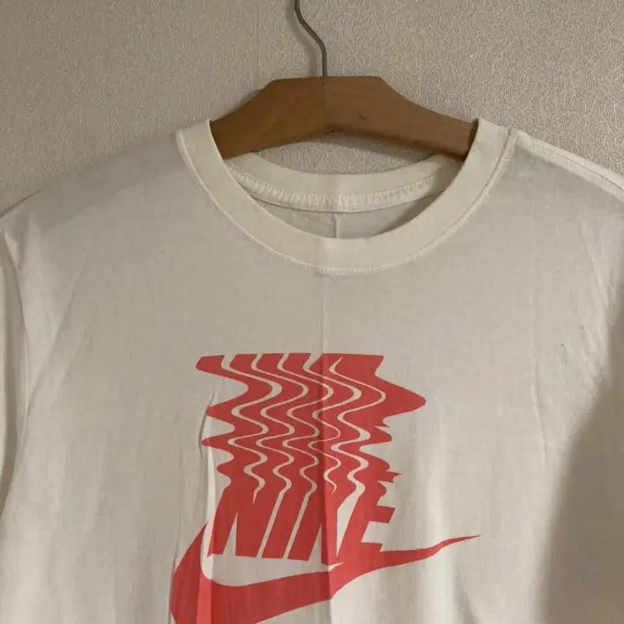 Nike print T-shirts in white