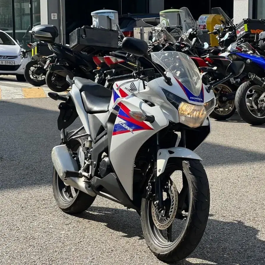 cbr125. 건담 판매합니다.메뉴얼 바접 에눌ㄱㄱ