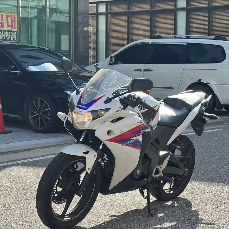 cbr125. 건담 판매합니다.메뉴얼 바접 에눌ㄱㄱ