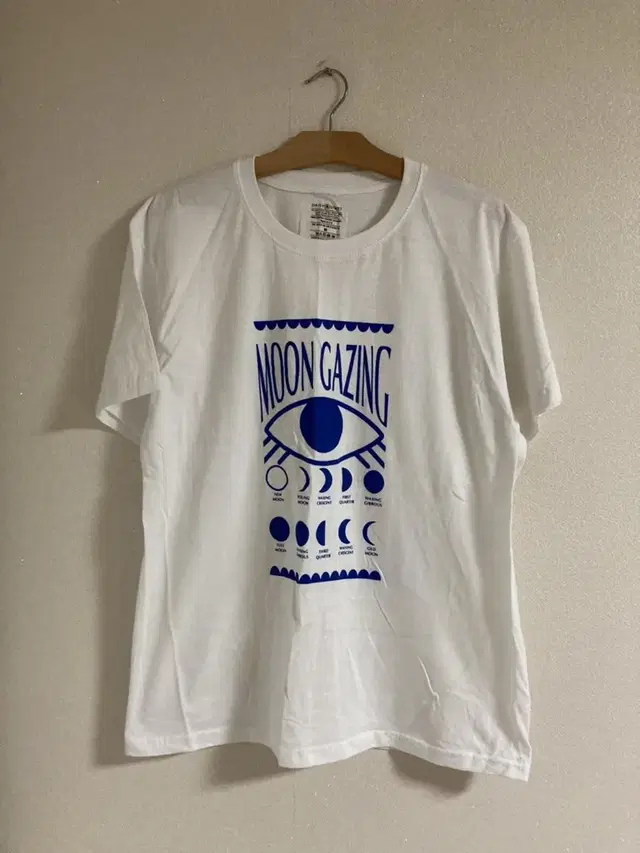 ASOS moon gazing t-shirt M