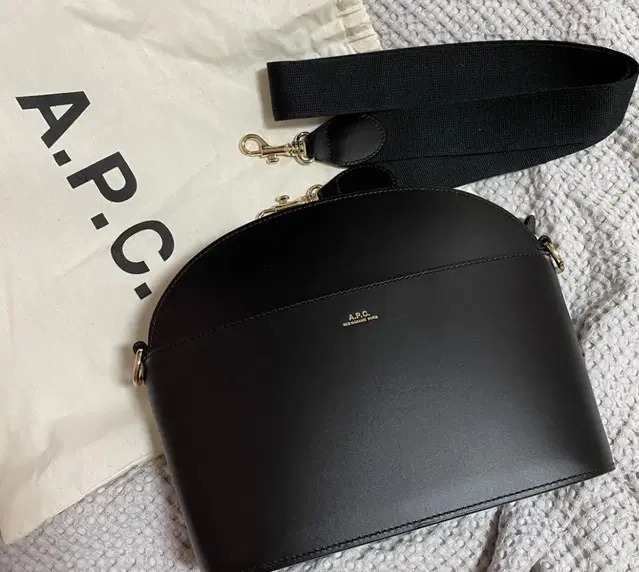 아페쎄 a.p.c 가브리엘백