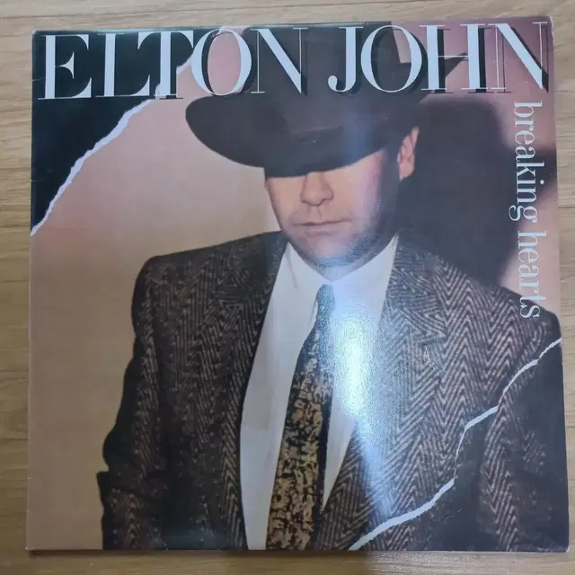 Lp중고 엘튼 존 ELTON JOHN / breaking hearts