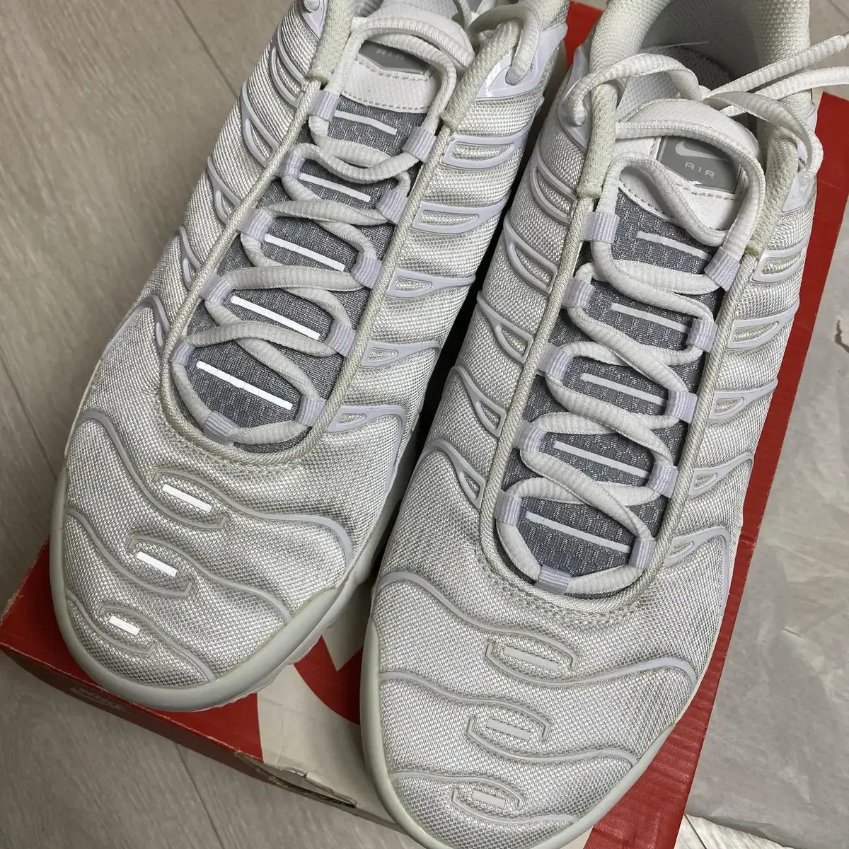 [285] NIKE MAX PLUS TXT WHITE