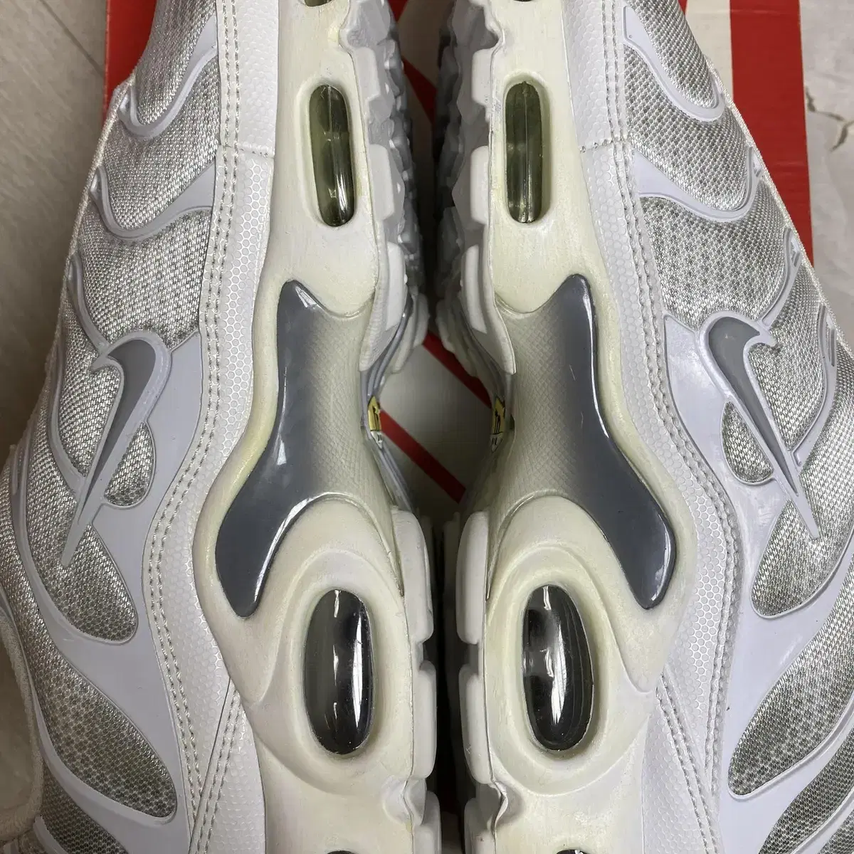 [285] NIKE MAX PLUS TXT WHITE