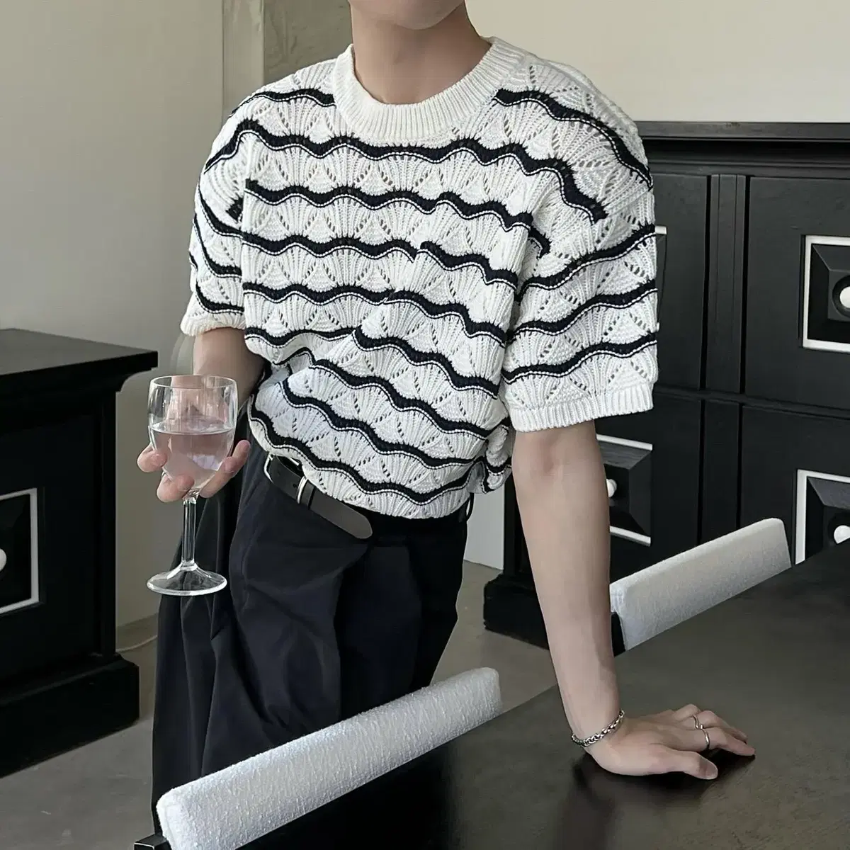 Wave punching short-sleeve knit 남자 니트 반팔