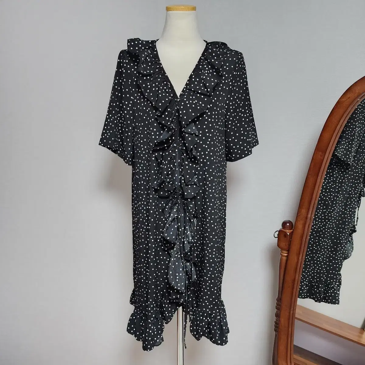 [55~66] Eight Seconds Black Dot Robe ONEPIECE