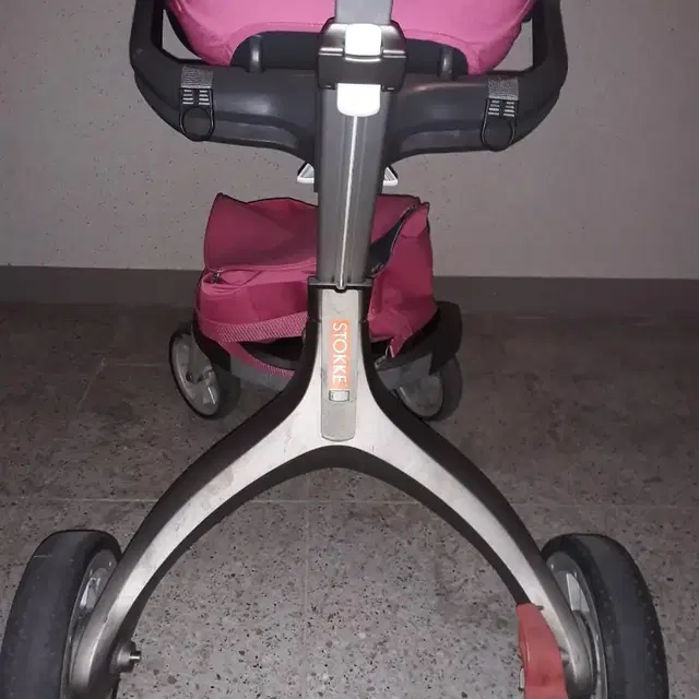 stokke  유모차 입니다