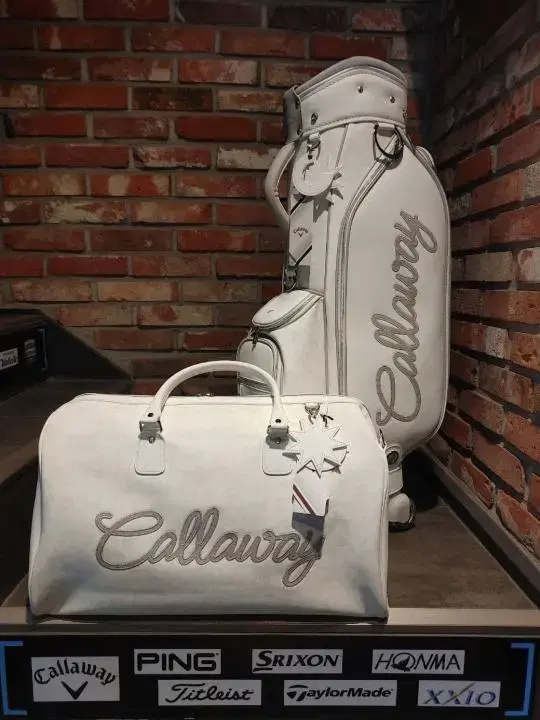 Genuine 23 Callaway Golf Women's Wheel Caddy Bag Set