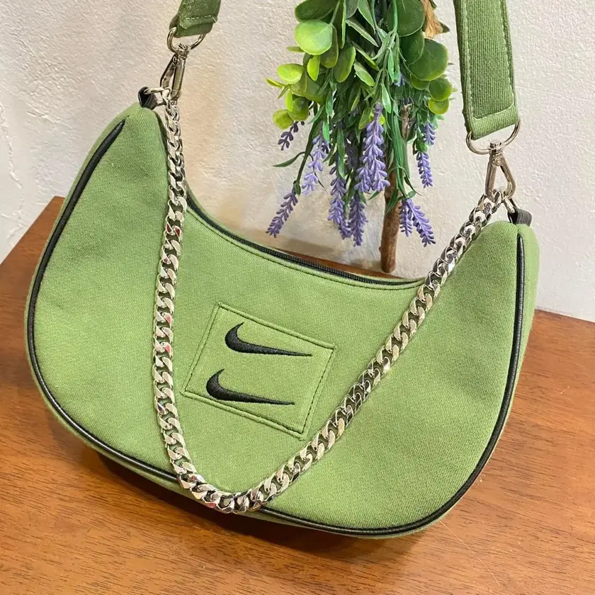 NIKE Shoulder Bag 나이키,호보백,가방,커스텀 on Bunjang Global Site.