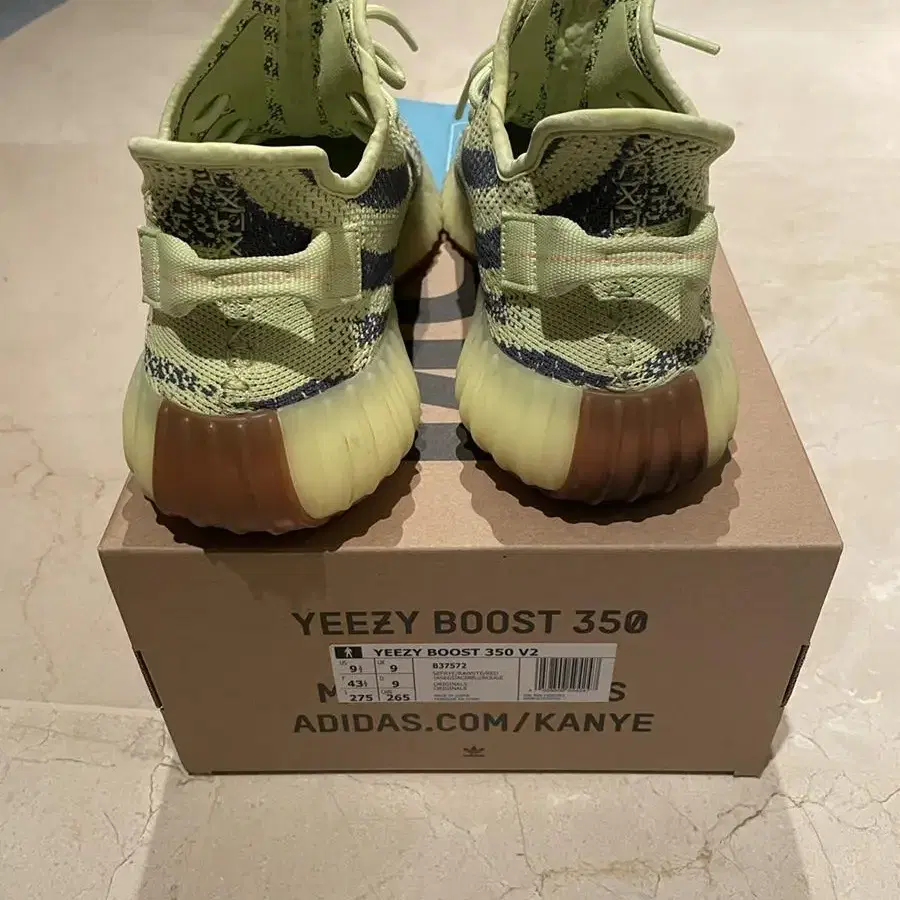 이지부스트 프로즌 옐로우 yeezy 275