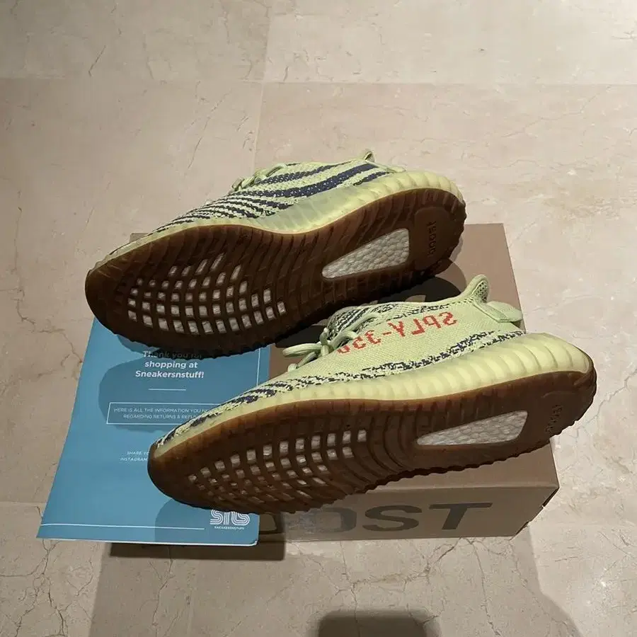 이지부스트 프로즌 옐로우 yeezy 275