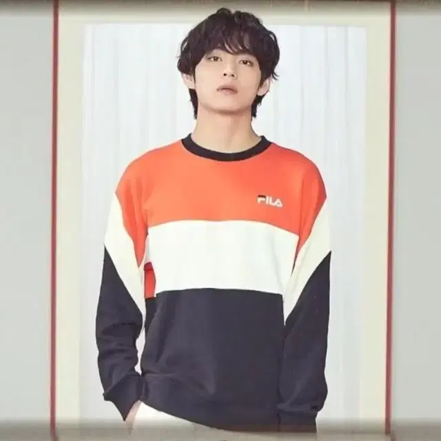 S사이즈 휠라 방탄 뷔 착용 맨투맨 FILA BTS V