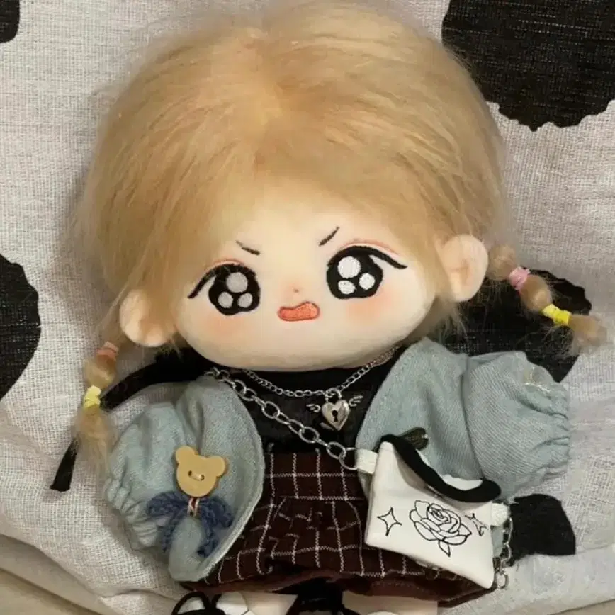 무속성인형 20cm 각종 옷장 판매합니다