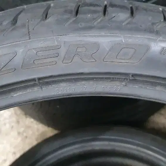 피렐리타이어 275/30R20 P-ZERO 2개