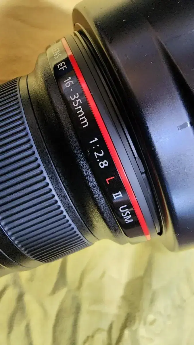 Canon EF 16-35mm f2.8 2 types