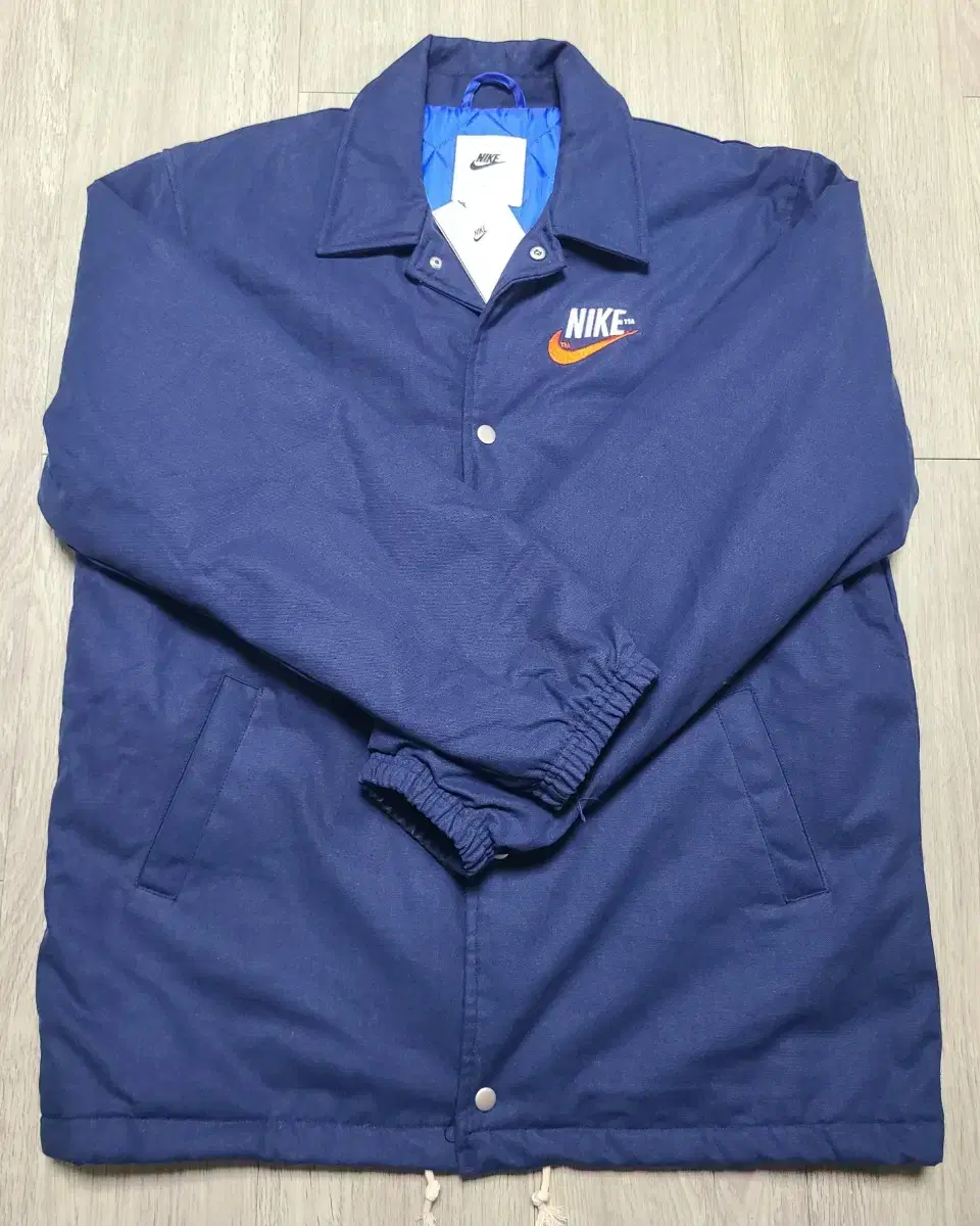 Nike Retro Coach Jacket L