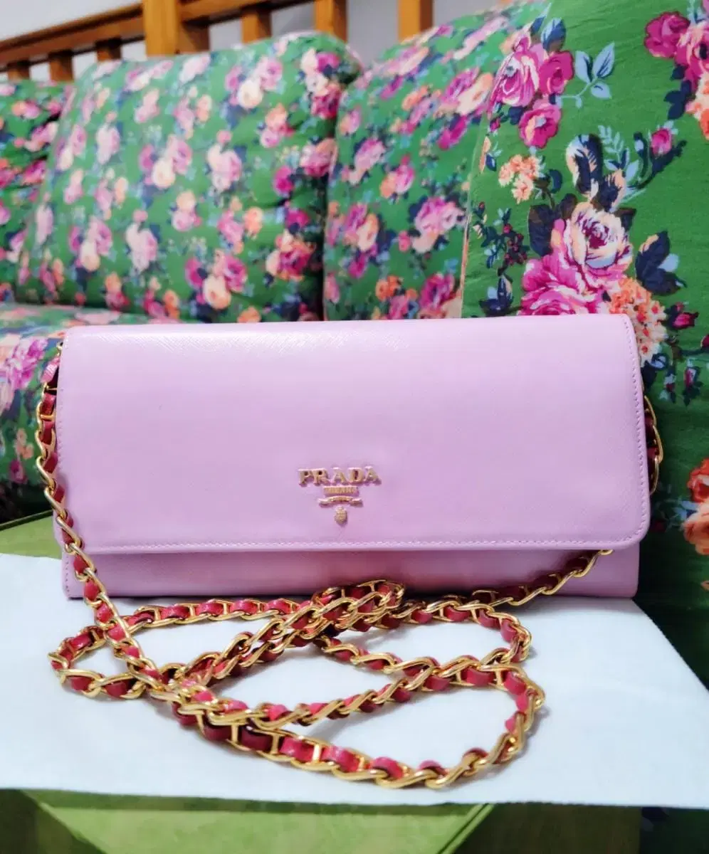 Store-brand Prada Pink Cross-Clutch