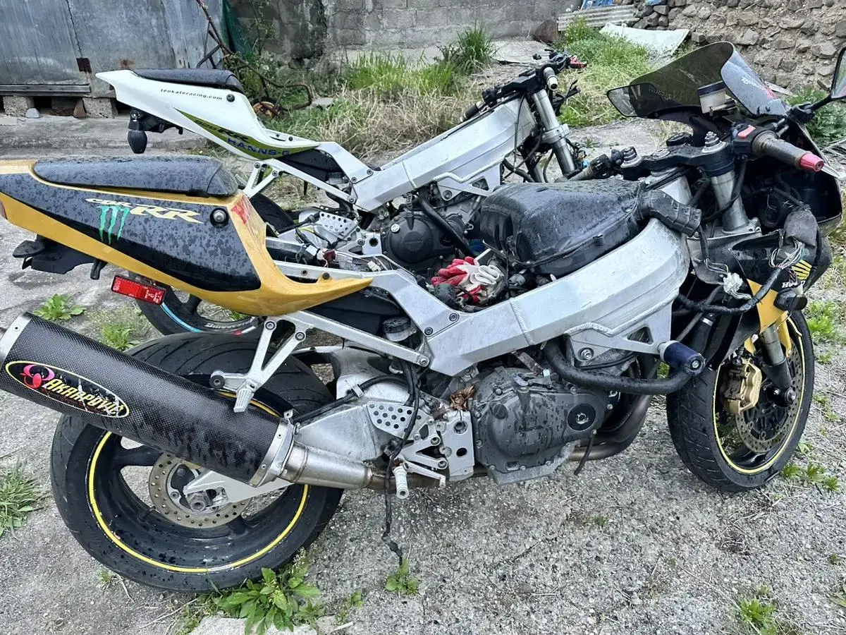 cbr929rr 부품차 팔아요~