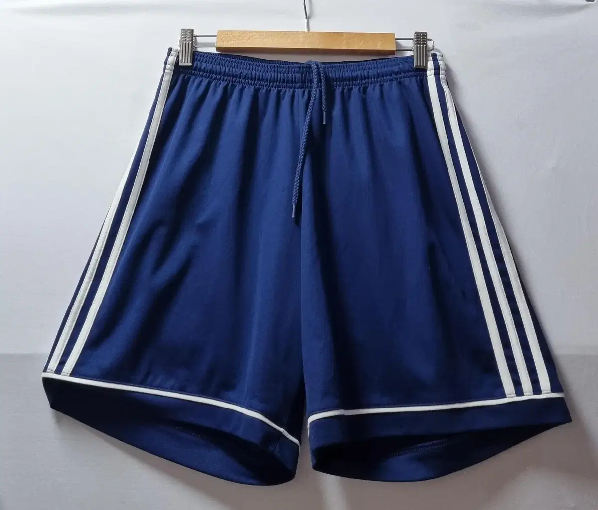 XL (105) Adidas Navy Performance Vahn