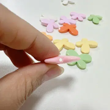 마카롱색 나비 12개 랜덤 구멍관통 노리개 재료 | 브랜드 중고거래 플랫폼, 번개장터 마카롱색 나비 12개 랜덤 구멍관통 노리개 재료 | 브랜드 중고거래 플랫폼, 번개장터