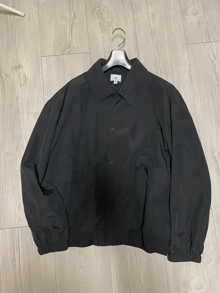 H&M Nylon jacket size L black