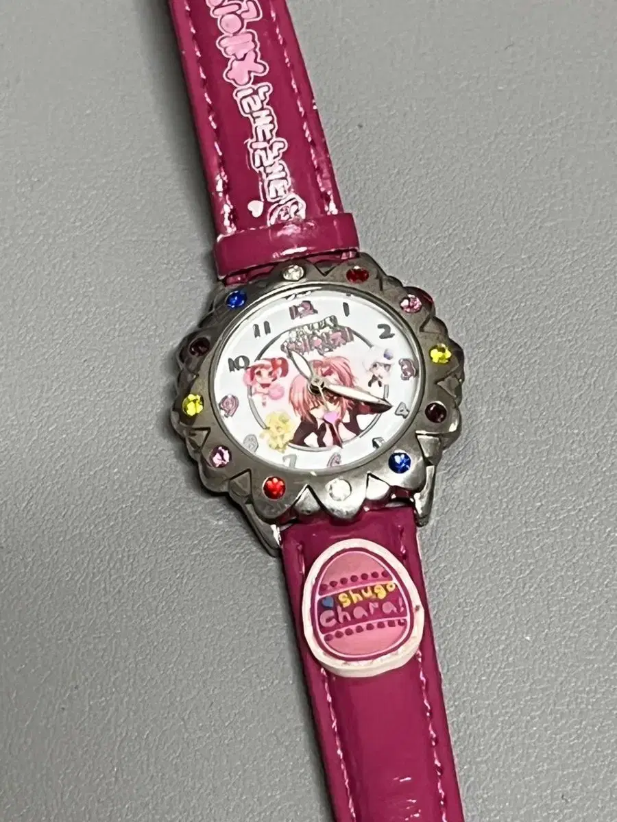 CharacterCharacterChange Wristwatch