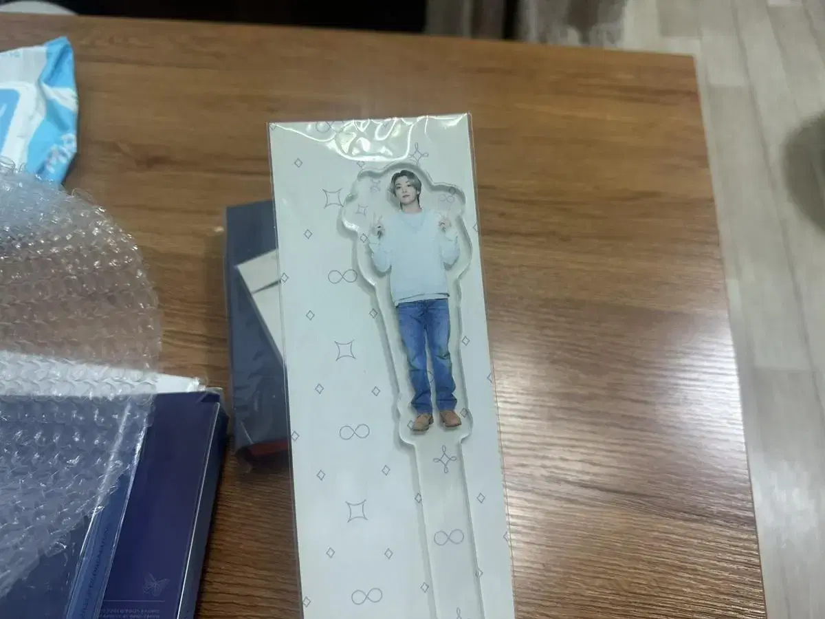 BTS microcosm jungkook photoprop (unsealed)