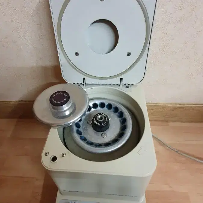 센트리퓨즈 원심분리기 Eppendorf Centrifuge 5415C