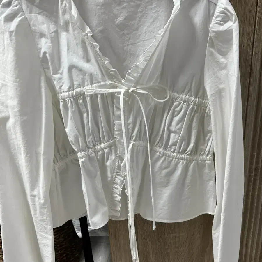 더오픈프로덕트 RUFFLED COTTON BLOUSE 러플드 단시간1회착