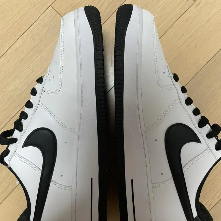 Nike Air Force 1 '07 White Black