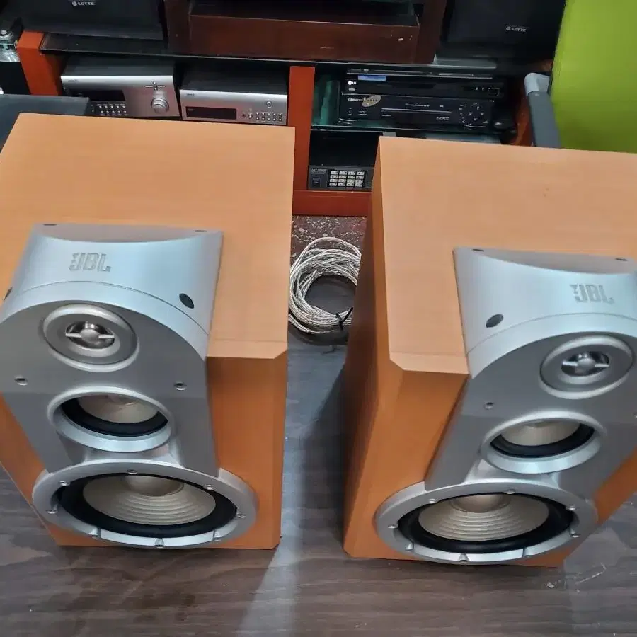 JBL LG 북쉘프 스피커