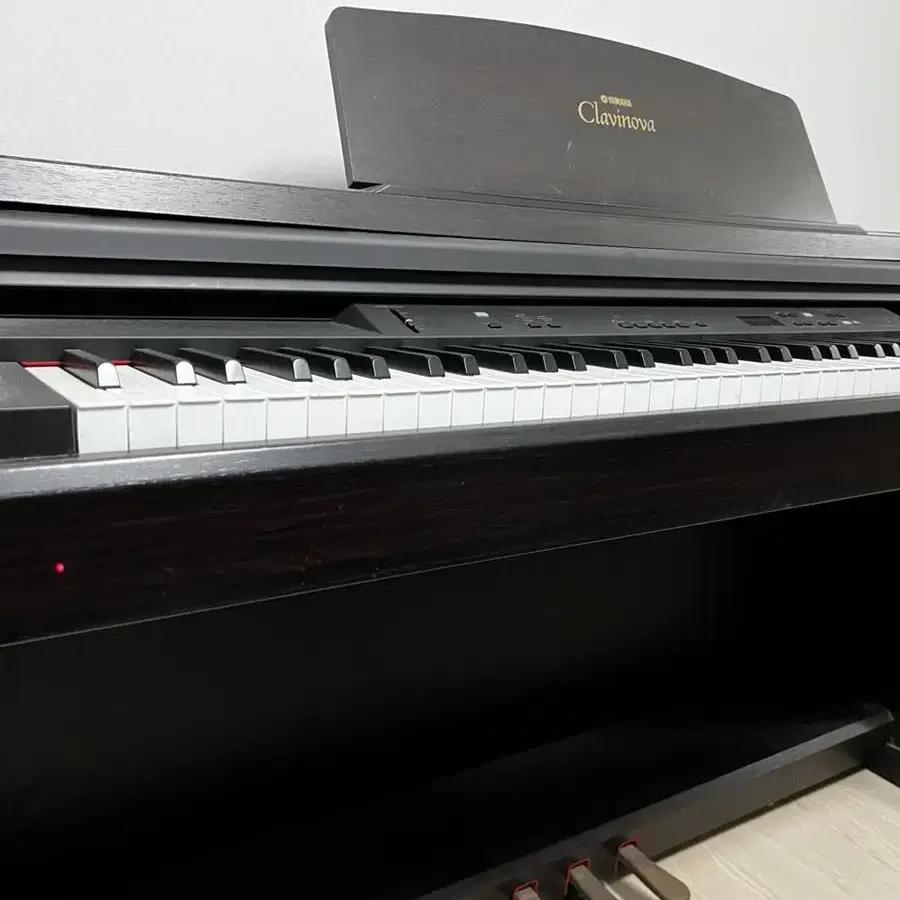 야마하 디지털피아노 Clavinova CLP-820