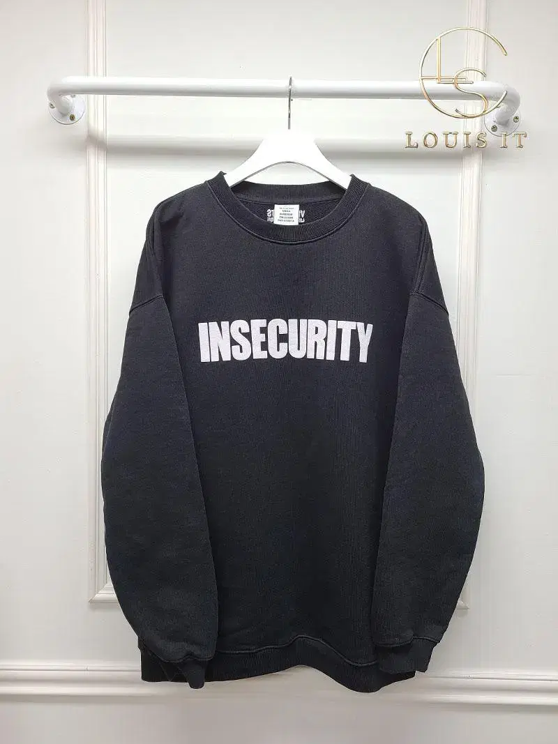 [L] Vetements Black Insecurity Logo Top