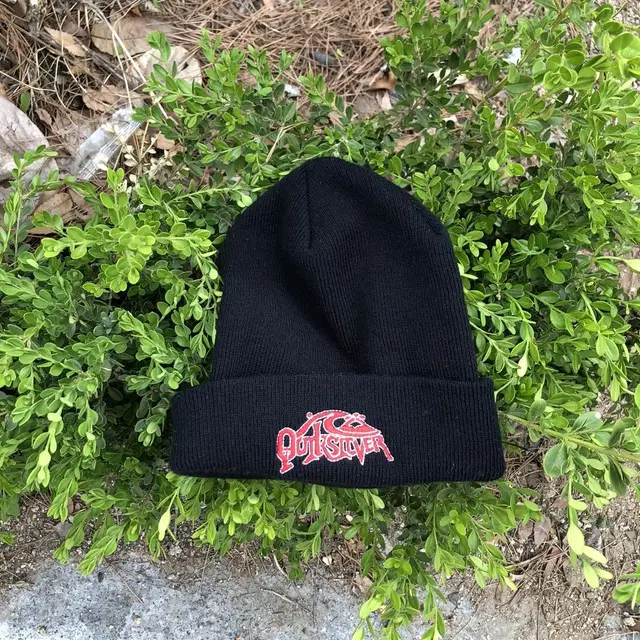 Vintage Reunion black beanie