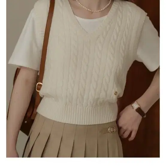 틸아이다이 monica knit vest ivory 니트 베스트 아이보리