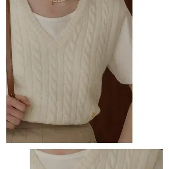 틸아이다이 monica knit vest ivory 니트 베스트 아이보리