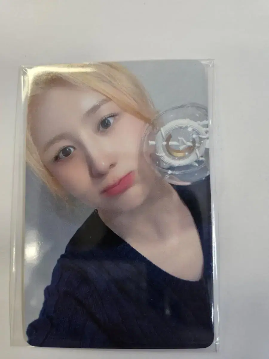 chaeyeon lightstick photokard wts does