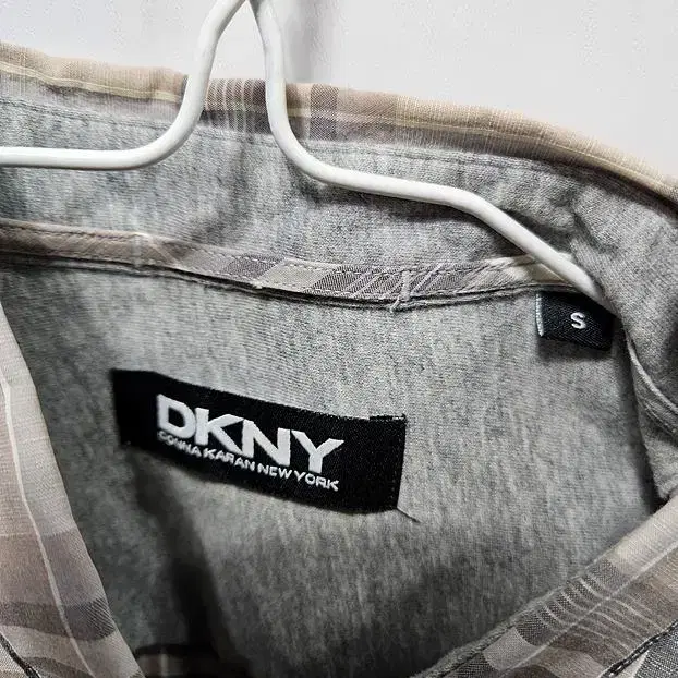 DKNY 브라운체크 반팔셔츠 남 95 / 331324