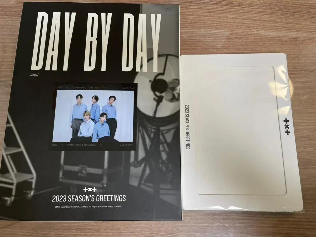 TXT 2023 seasons greetings Original photocard WTS incl.