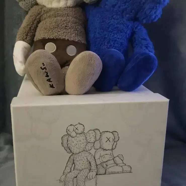 카우스 Kaws Seeing/Watching Plush Toy 새제품