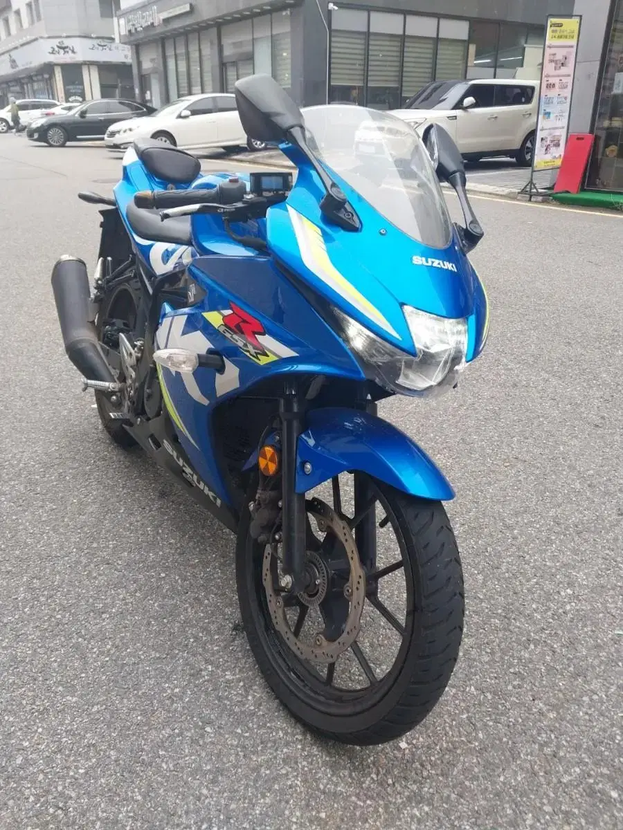 스즈키 gsxr125 19년식 비상등튜닝 차량 판매중 GSXR