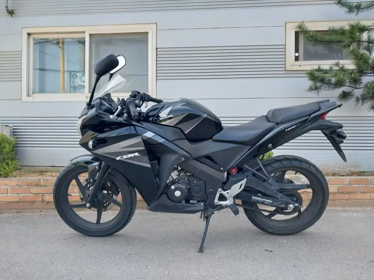 혼다 cbr125 15년식 순정차량 판매중 CBR125