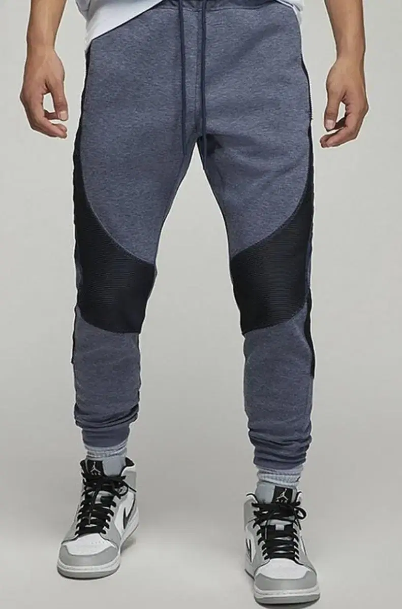 (New) Nike Jordan Giant Fleece Pants XL (33)