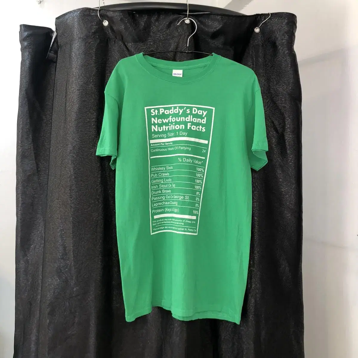 Vintage GILDAN new found land green t