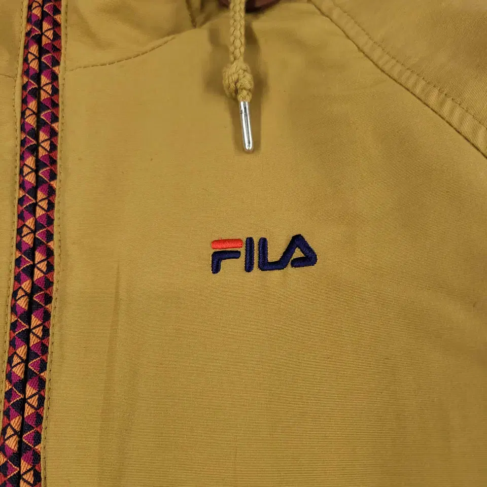 FILA 필라 휠라 JP 베이지 로고자수 체스트포켓 에스닉 라이닝 이너플