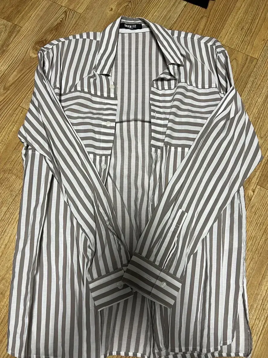 Drawstring silkette striped shirt size M