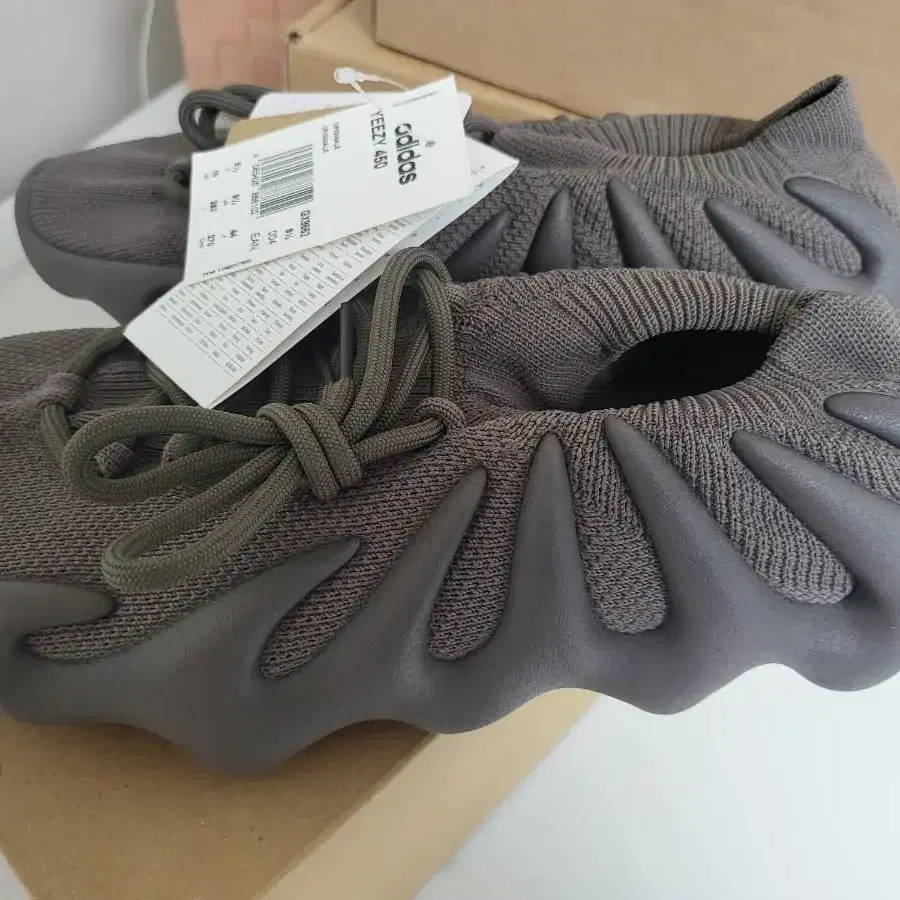 YEEZY 450 CINDER 280