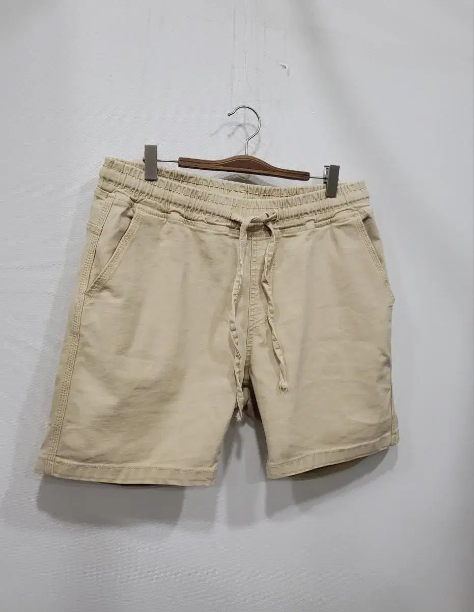 BEEPLUS string shorts