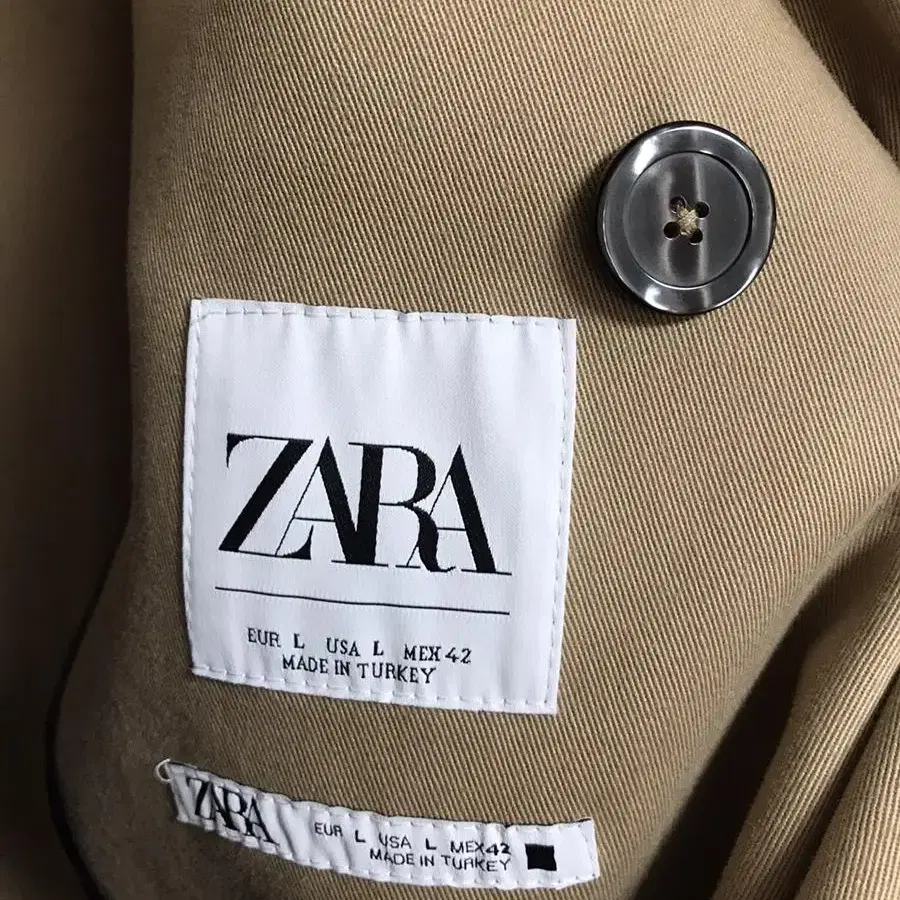 ZARA 트렌치코트