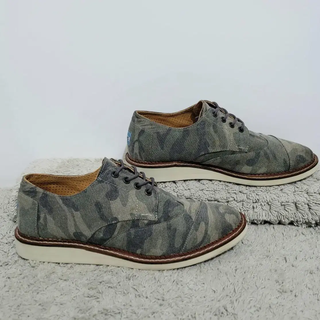 탐스 camo canvas brogue 9.5 275